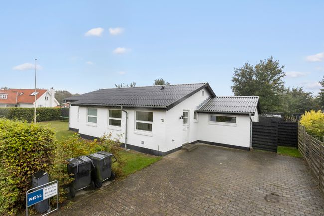 Bjarkesvej 15,  Villa