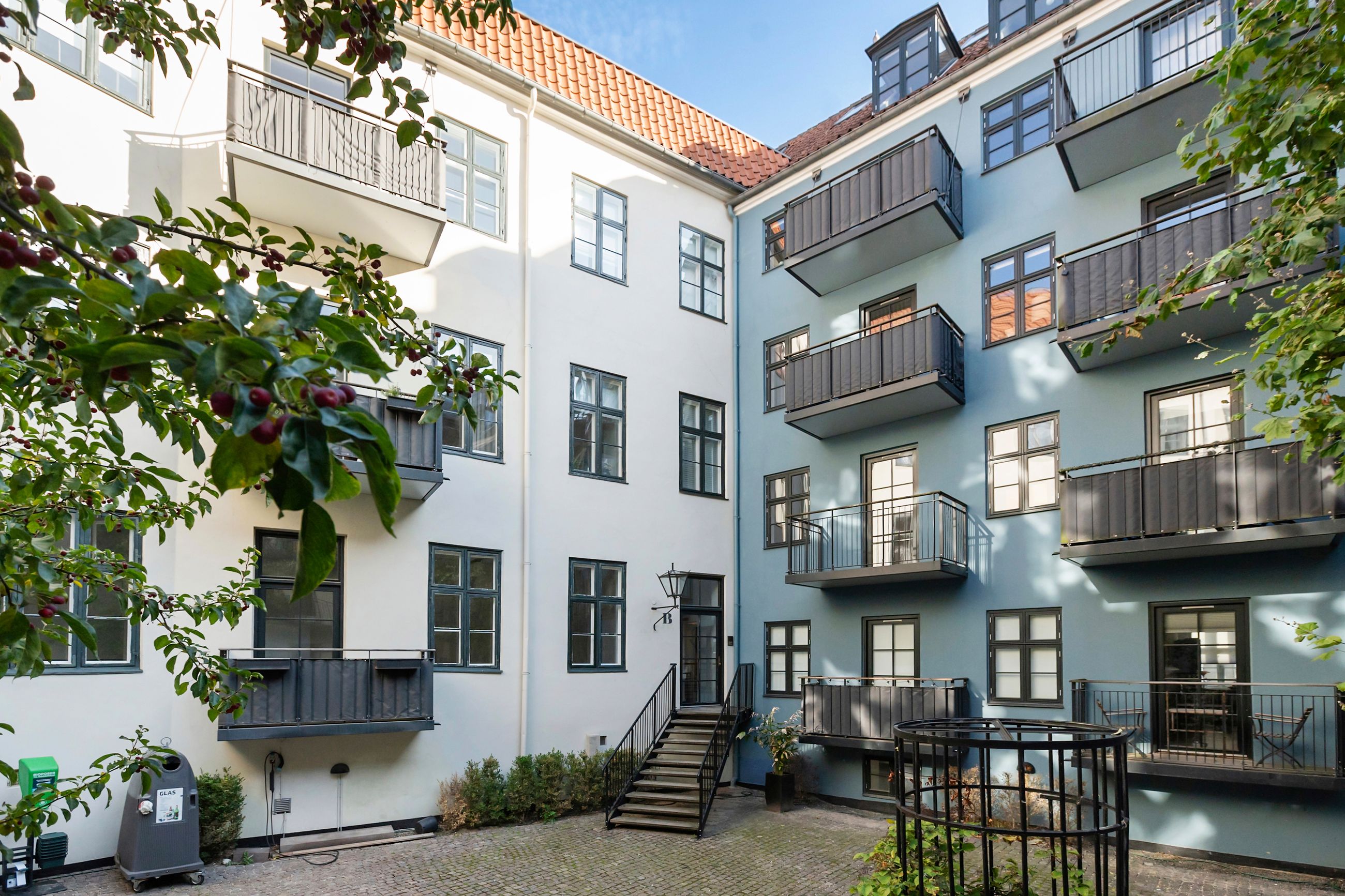 Store Strandstræde 18B, 3, København K - Ejendommen