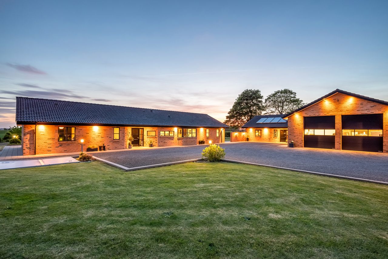 Ejendomsbillede 2 af 72