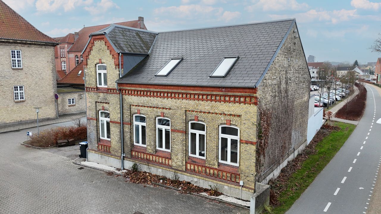 Ejendomsbillede 2 af 15