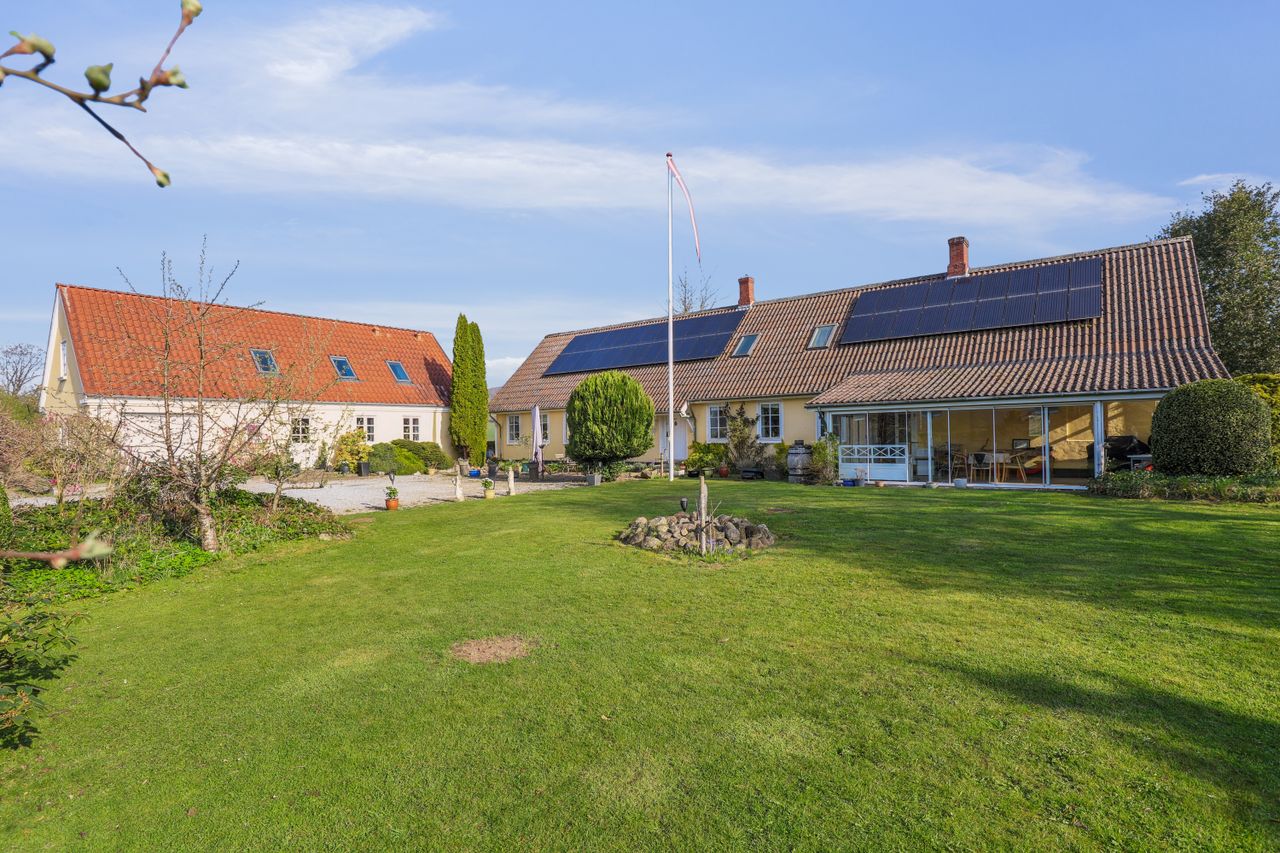 Ejendomsbillede 2 af 43