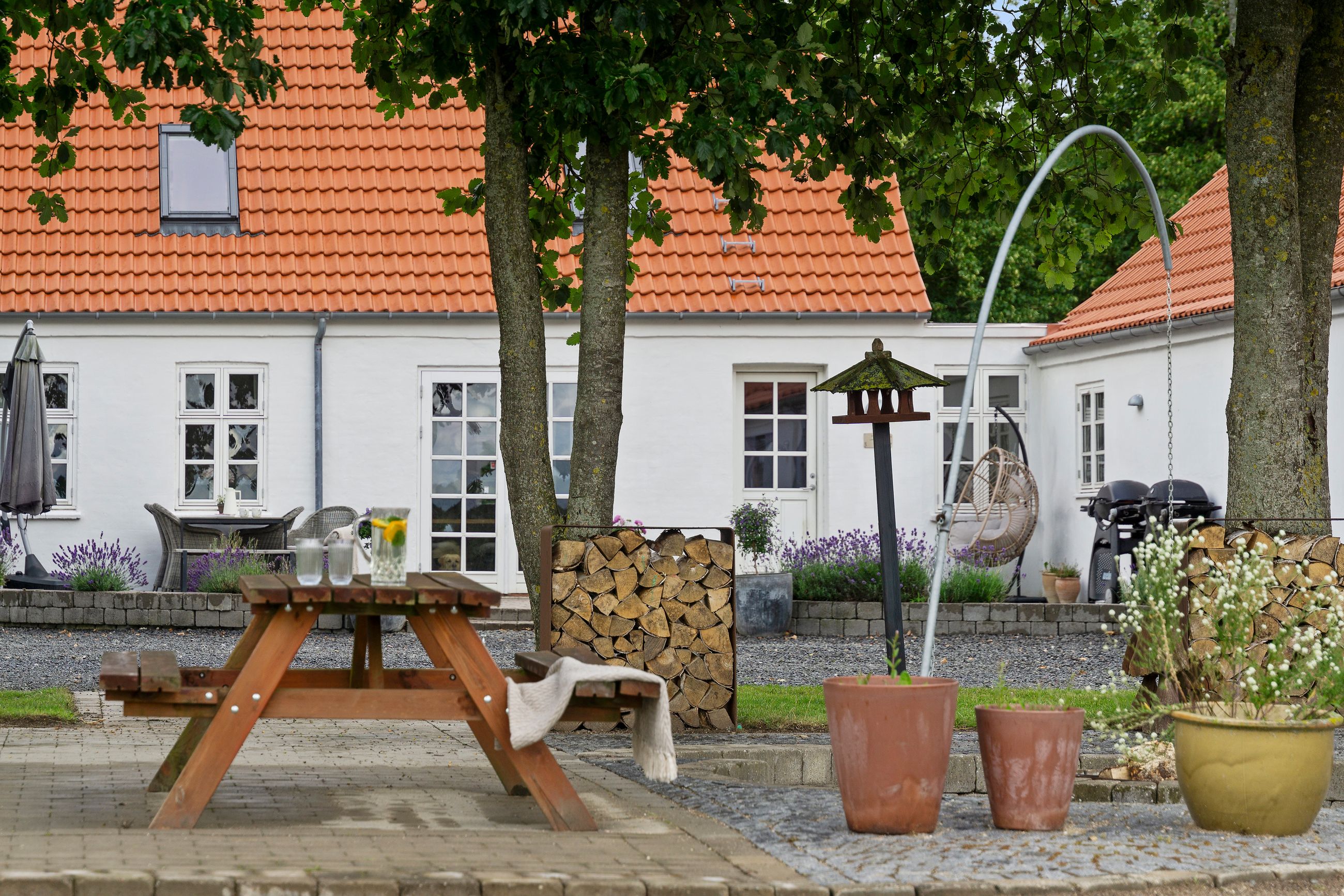 Trønninge Alle 9, Regstrup - Ejendommen