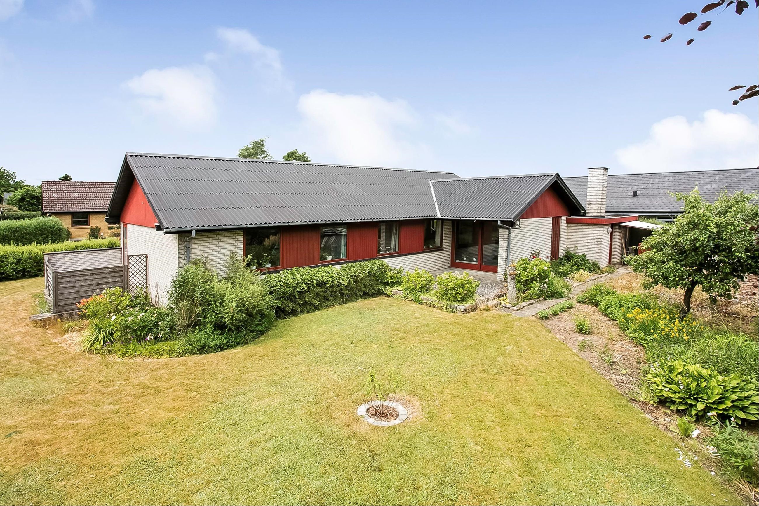 Toftevænget 10, Them Villa