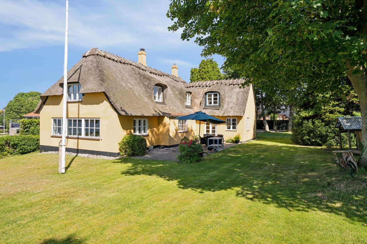 Ejendomsbillede 2 af 25