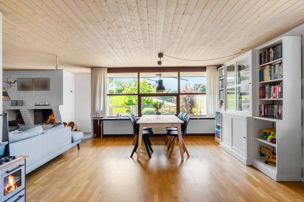 Ejendomsbillede 3 af 15