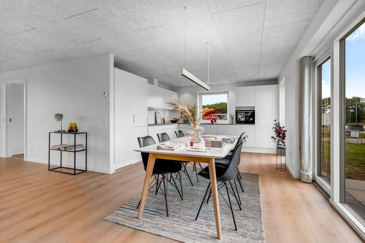 Ejendomsbillede 3 af 13