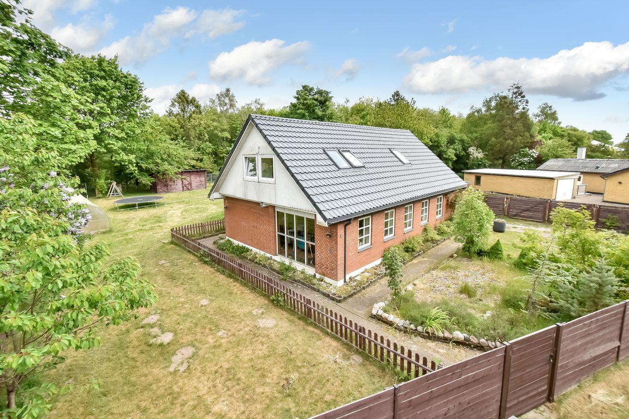 Ejendomsbillede 2 af 29