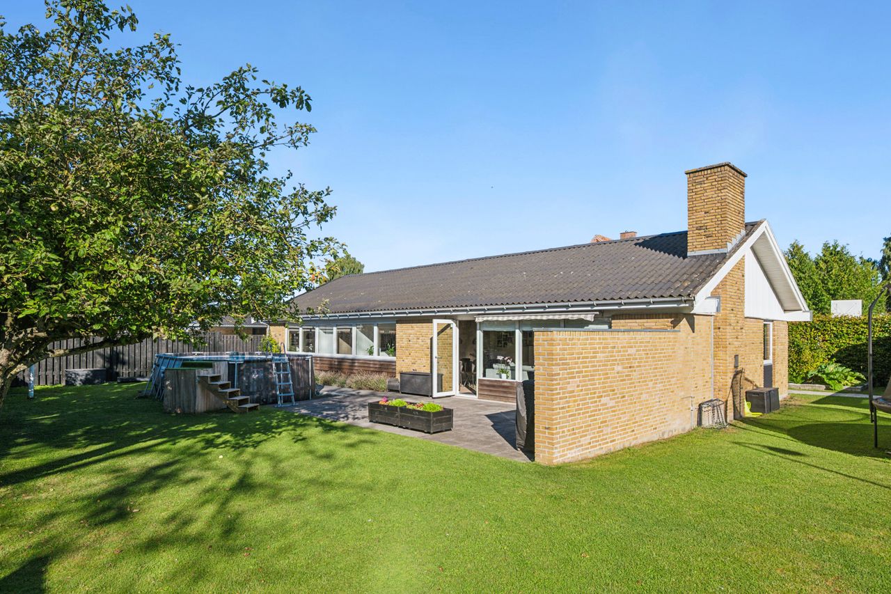 Ejendomsbillede 3 af 24