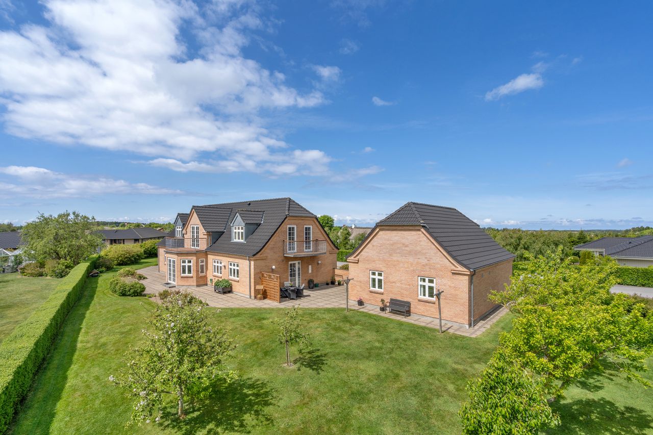 Ejendomsbillede 3 af 42