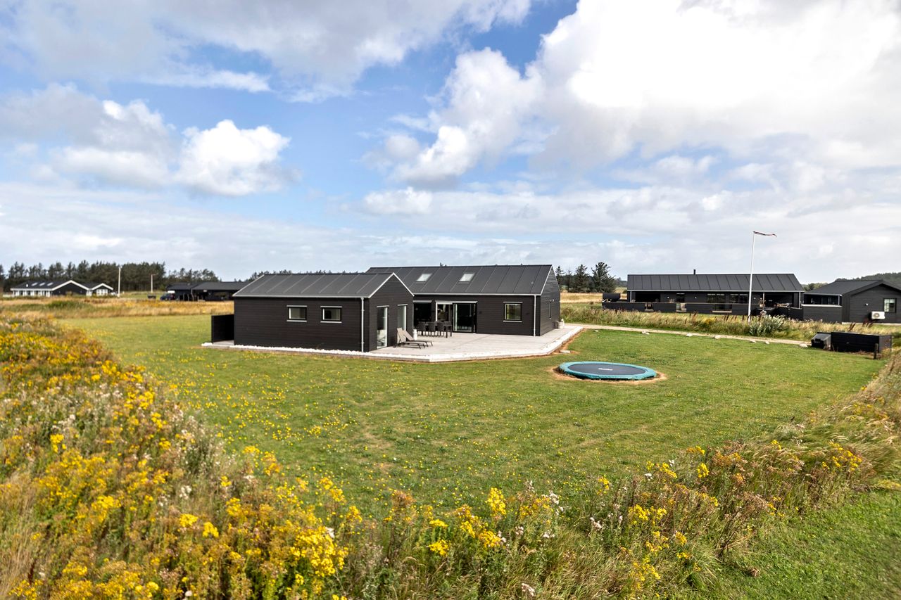 Ejendomsbillede 2 af 27