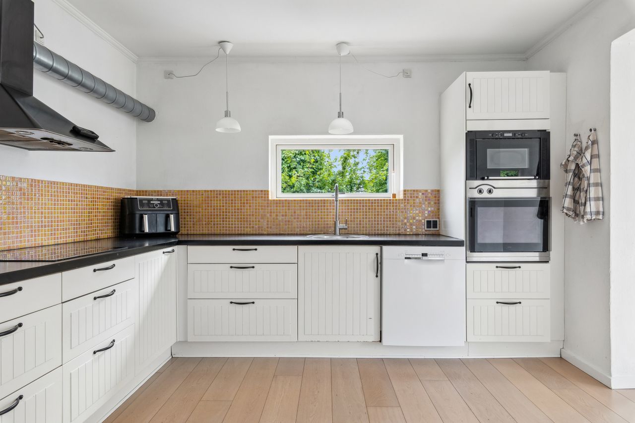 Ejendomsbillede 2 af 15