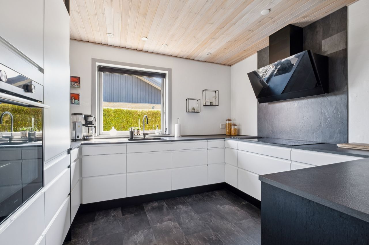 Ejendomsbillede 3 af 28