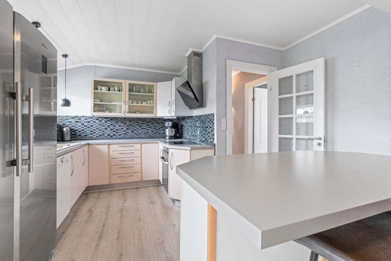 Ejendomsbillede 3 af 17