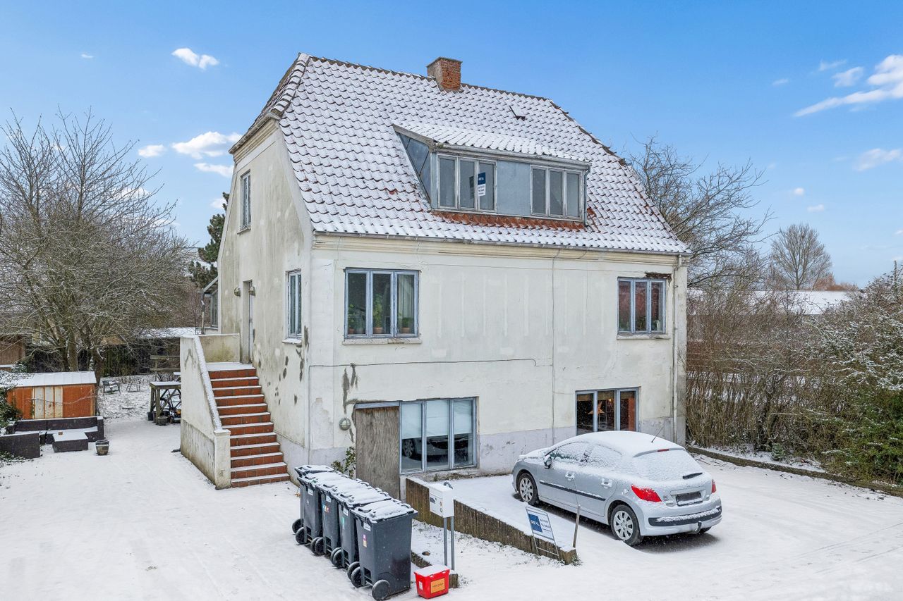 Ejendomsbillede 2 af 36