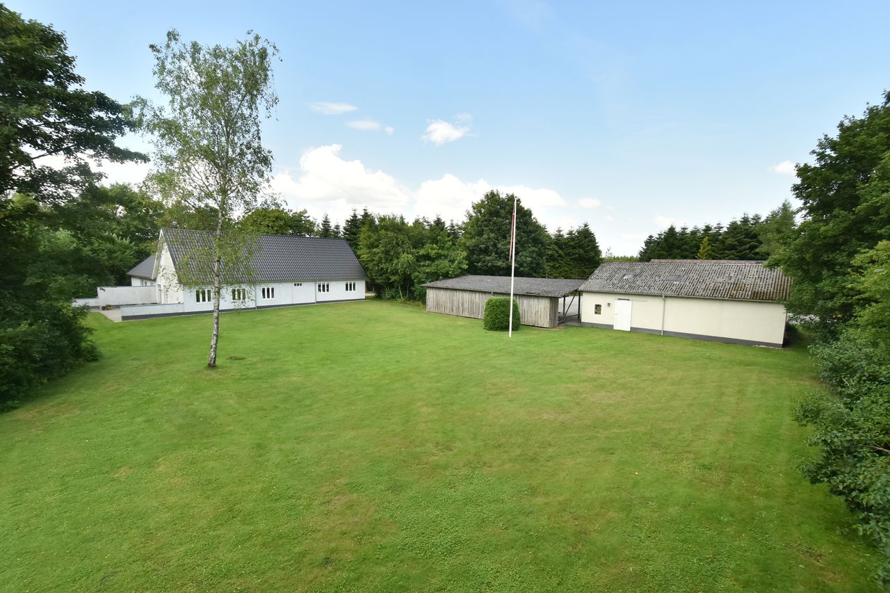 Ejendomsbillede 2 af 39